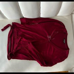 ♥️Burgundy mid sleeve shirt